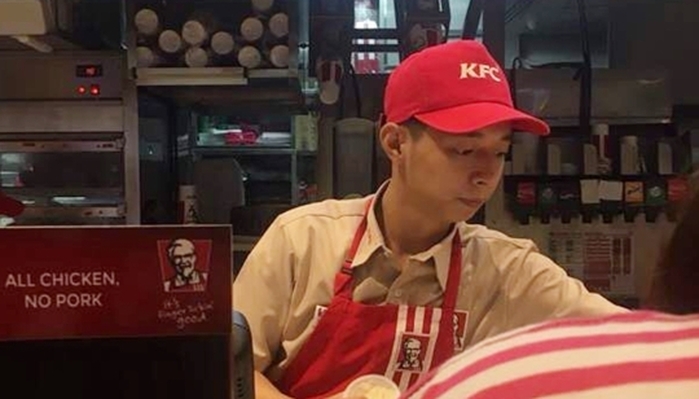 공유와 똑같이 생겨 필리핀에서 스타된 KFC 알바생