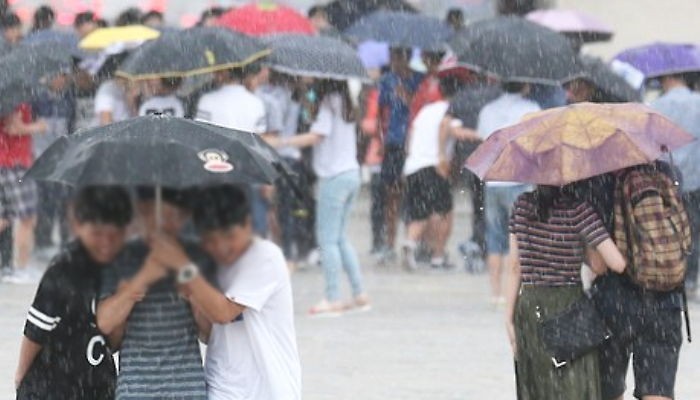 내일(30일) 장마전선 북상…“전국 흐리고 장맛비 내린다”
