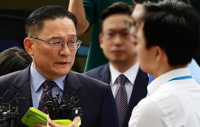 “병사에 전자팔찌 채운 ‘갑질 대장’ 이등병으로 강등하자”