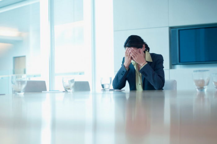 “쓰레기 빵까지 억지로 먹였다” 3년간 여직원들에게 왕따 당한 여성