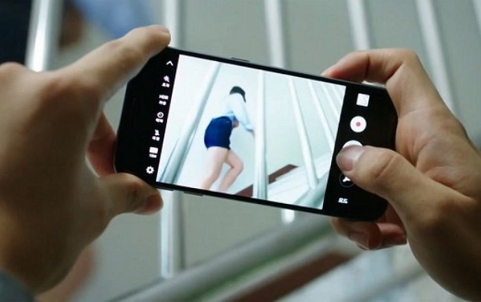 ‘몰카 영상’ 문재인 정부가 책임지고 지워준다