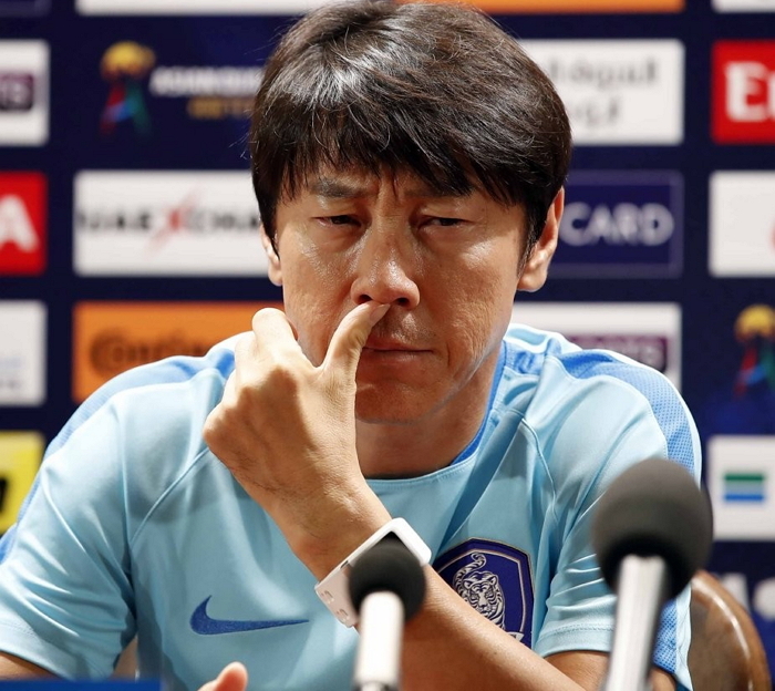 “뭔소리 하는거야” 우즈벡 기자 질문에 ‘발끈’한 신태용 감독