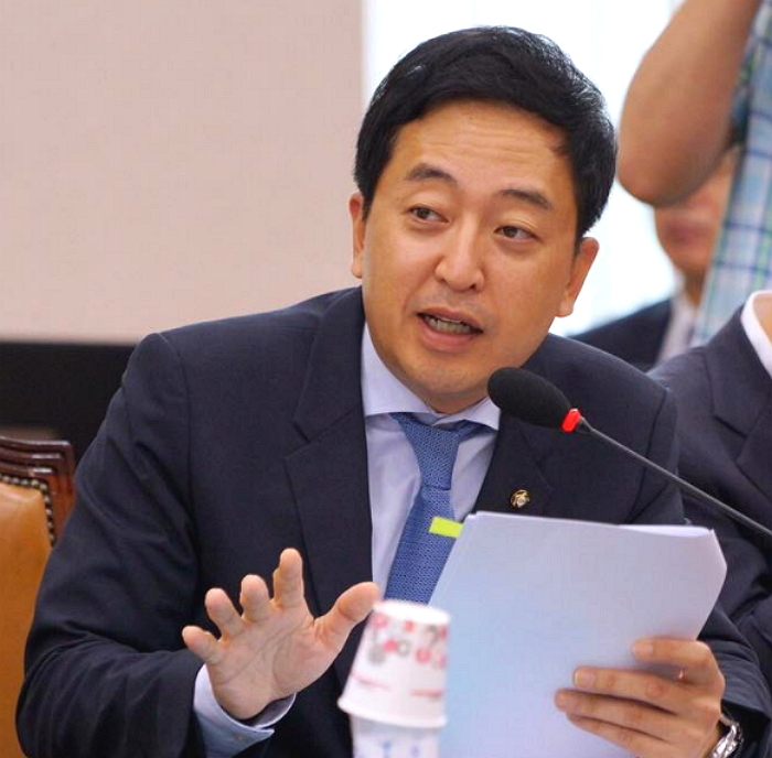 “정말 미성년자를 사형시키는 나라 만들 건가”···‘소년법 폐지’ 비판한 국회의원