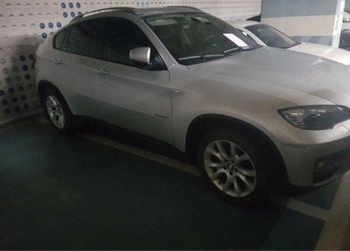 다섯 번이나 선 밟고 주차한 무개념 운전자 응징한 누리꾼