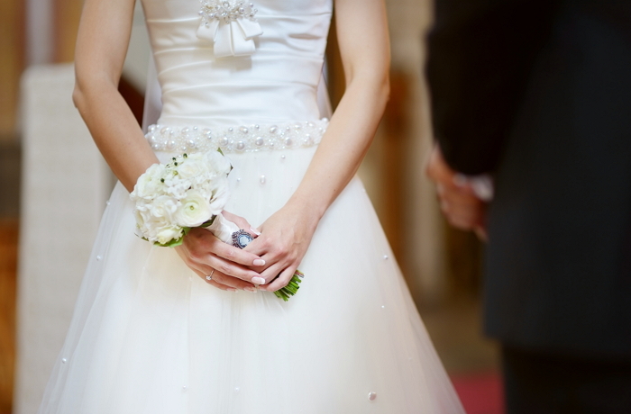 고교 시절 엄마 장애있다고 왕따시킨 친구 앞에서 ‘청첩장’ 찢어 복수한 여성