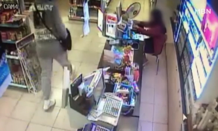 고등학교 막 졸업한 알바생에 흉기 휘둘렀다 제대로 ‘혼쭐난’ 편의점 강도