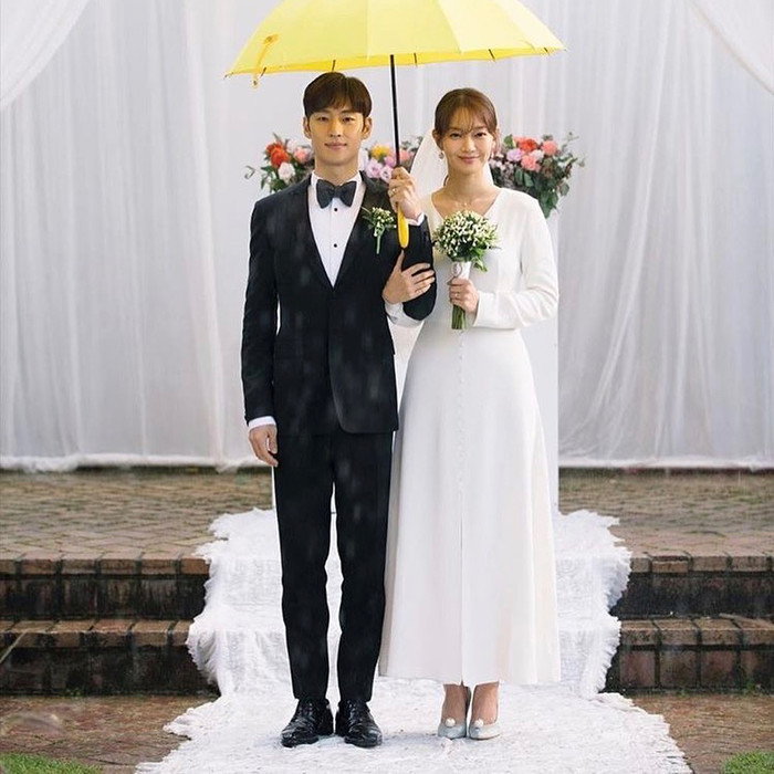 Korean Fashion Brand Whose Gown Worn By Song Hye Kyo For Her Wedding Photo Is Popular Among K Celebs