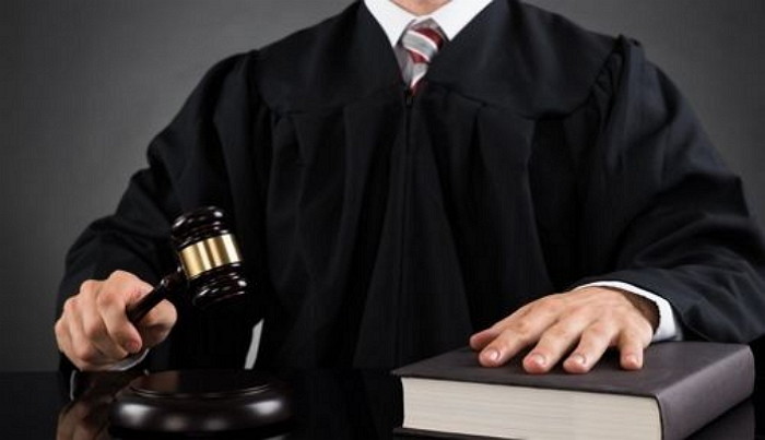 여대생 성추행해놓고 “술취해 기억 안난다”는 가해자 편들어준 판사