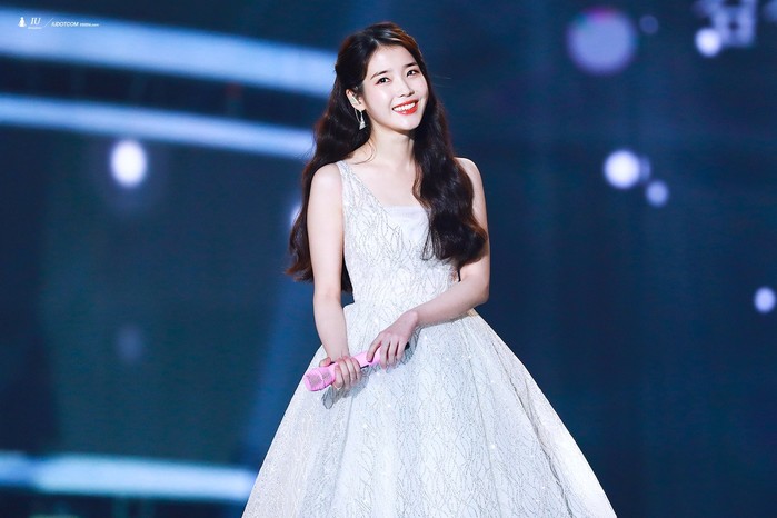 Netizens Are Raving Over IU‘s Stunning Look Like A Princesses