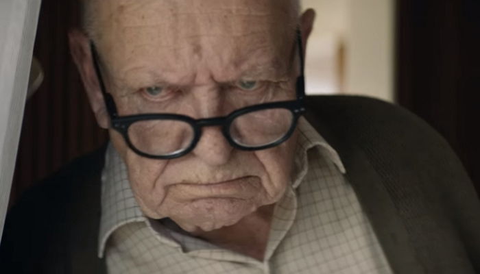 “항상 까칠하던 옆집 할아버지는 사실 ‘츤데레’ 산타클로스였어요”