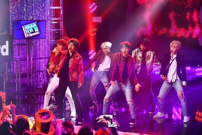 BTS Lights Up ‘Dick Clark’s New Year’s Rockin’ Eve’ Stage With ‘DNA ...