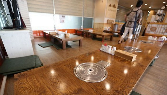 “식당 운영하는 어머니가 손님한테 ‘미친X’이라고 쌍욕을 들었습니다”