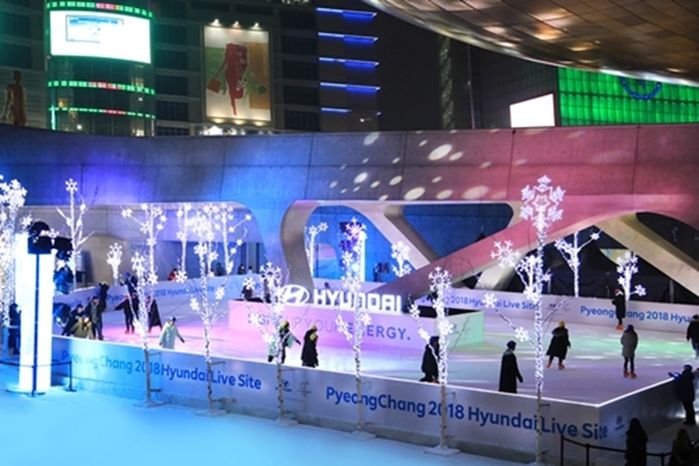 “동대문 디자인 플라자 내 아이스링크장 ‘무료’로 이용할 수 있다”