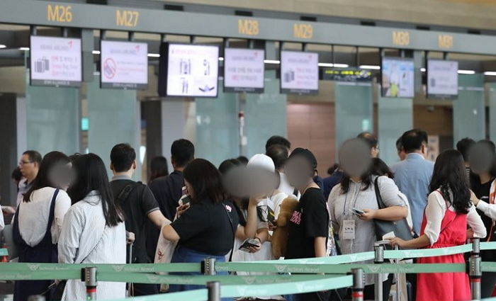 문재인 정부, 중소기업 근로자 2만명에게 휴가비 20만원 지원한다