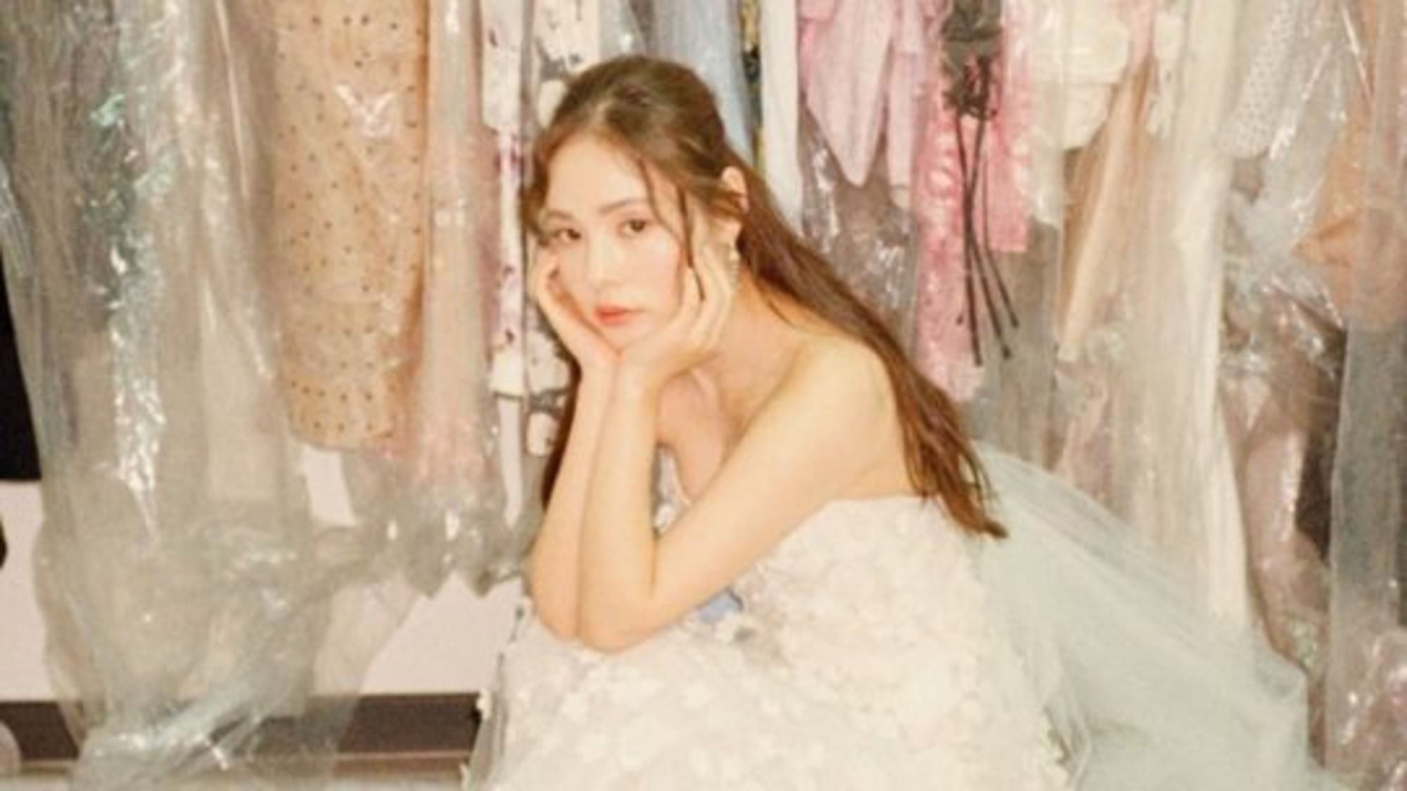 Min Hyo Rin Reaveal Gorgeous New Photos Of Herself In Her Wedding Dress