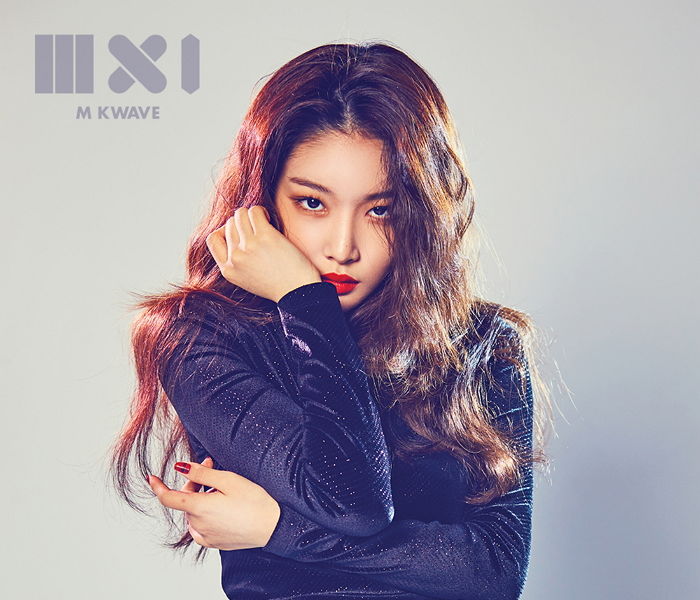 ‘청순 섹시+걸크러쉬’ 매력 폭발한 올해 스물셋 청하 화보사진