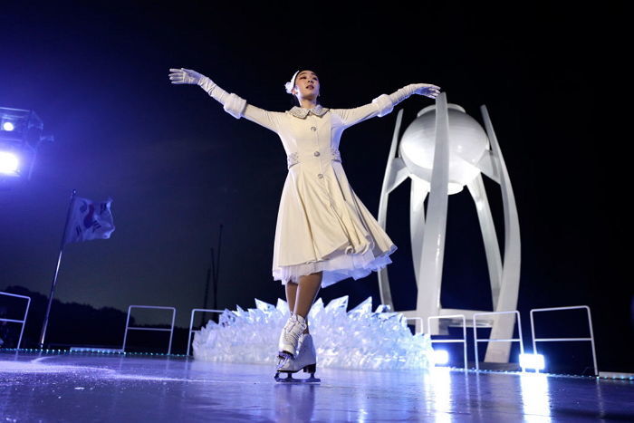 ‘피겨 여신’ 김연아의 평창올림픽 AD카드 속 넘사벽 증명사진
