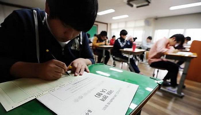 올해 고1 치르는 수능 EBS 교재에서 70% 출제한다