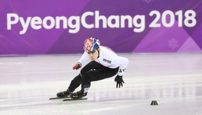 아무도 따라올 수 없는 황대헌의 ‘500m’ 폭풍질주 (영상)