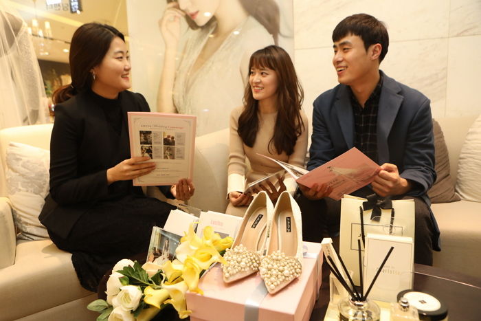 롯데백화점, ‘큰 손’으로 떠오른 웨딩족 위한 웨딩페어 진행