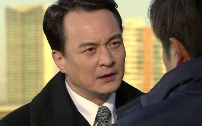 “매뉴얼대로”…회식 자리서 조민기 옆자리에 앉는 남학생들