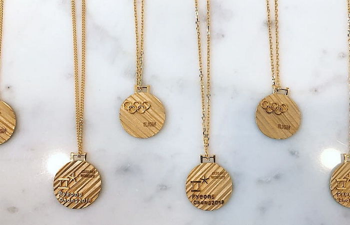 진짜 ‘금메달’ 따고 싶어서 ‘금목걸이’ 만들어 목에 걸고 경기한 여자 컬링팀