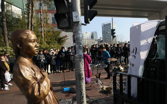 학교 이미지 훼손된다는 반대에 부딪혀 홍대 앞 ‘위안부’ 소녀상 설치 무산
