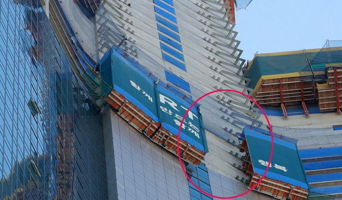 “아빠, 언제와?”…50층에서 떨어 죽은 줄 모르고 매일 아빠 찾는 7살 어린딸