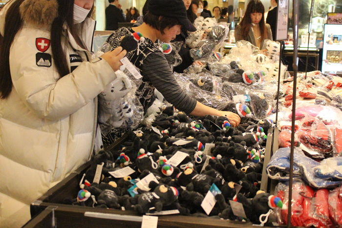 롯데백화점, “수호랑 가고 반다비 온다”