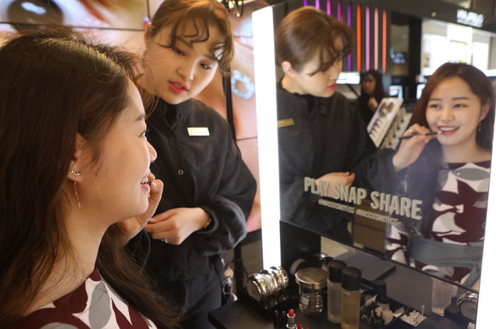 롯데백화점, 봄 맞이 ‘립스틱’ 프로모션 진행