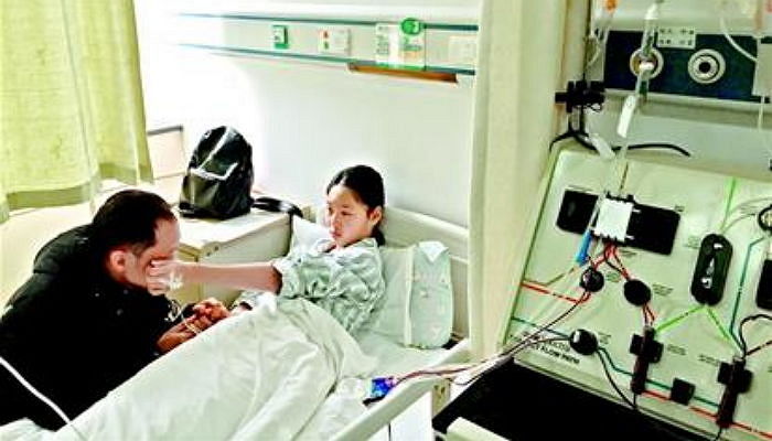 병든 엄마 ‘골수기증’ 해주려 토하면서도 밥 먹어 ‘8kg’ 찌운 11살 소녀