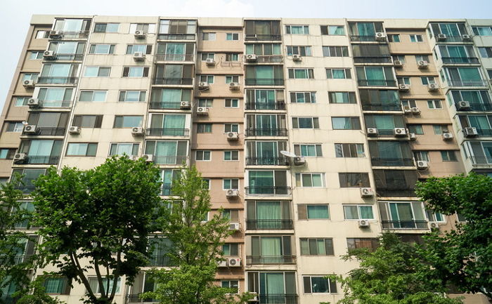 아파트서 함께 투신한 은행원·교사 부부가 아들에게 남긴 유서