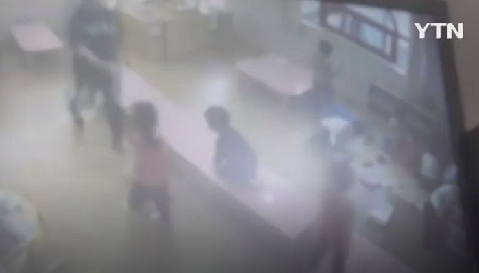 5살 아이 폭행하며 ‘머리채’ 끌고 패대기친 어린이집 교사