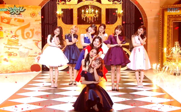 ‘왓 이즈 러브’ 컴백 후 뮤직뱅크 무대서 미모 포텐 터진 ‘트와이스’ (영상)