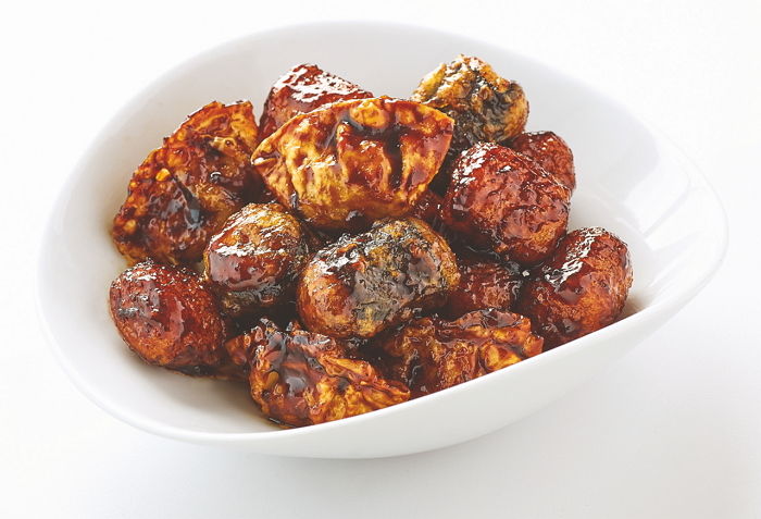 “패스트푸드 업계는 지금 반전이 매력적인 ‘사이드 메뉴’ 열풍 중”