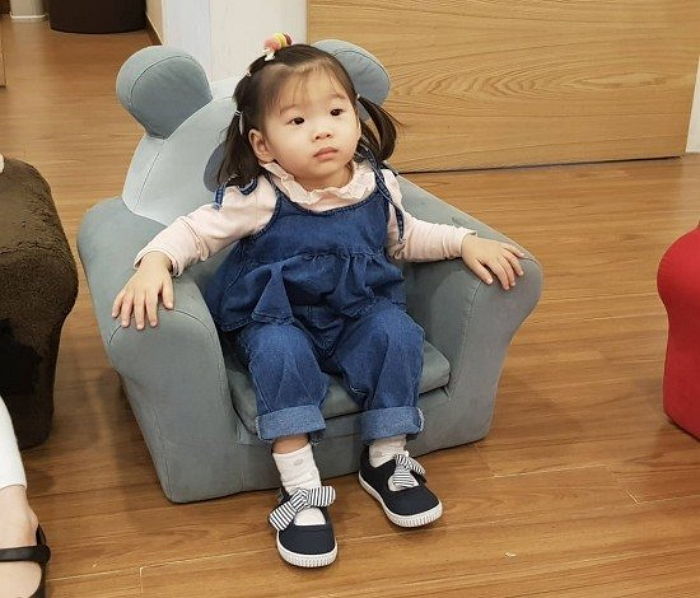 엘리베이터에 손 끼어 퉁퉁 부은 딸 보며 “미안하다”는 엄마 정가은