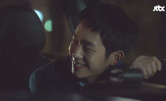 손예진의 눈 퉁퉁 부은 모습마저 귀여워 어쩔 줄 모르는 ‘연하남’ 정해인