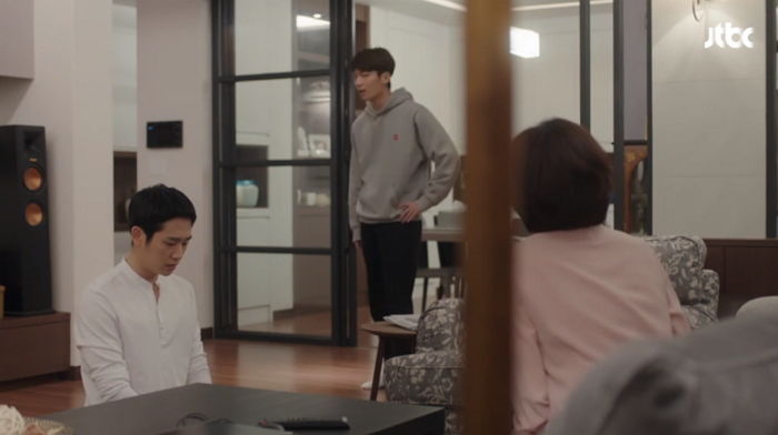 정해인이 무릎 꿇고 딸 달라고 했는데도 매몰차게 내치는 손예진 엄마