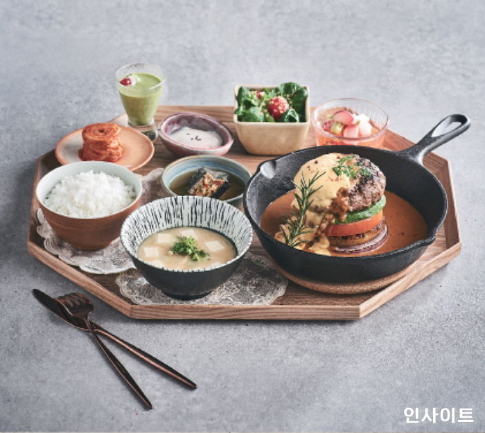 리뉴얼 한 달 만에 ‘매출 96% 상승’한 비스트로 서울 한상