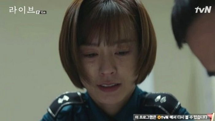 유기된 영아 살리려 애쓰다 눈물 펑펑 쏟는 ‘라이브’ 정유미