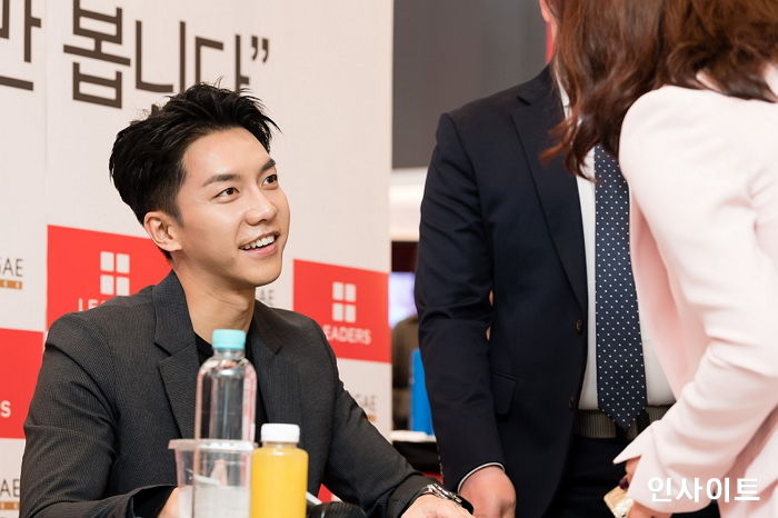 신세계면세점, 한류스타 이승기 깜짝 팬 사인회 개최