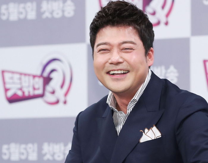 프리선언한 후 ‘연봉 40억’ 벌고 있다는 한혜진 남친 ‘전현무’