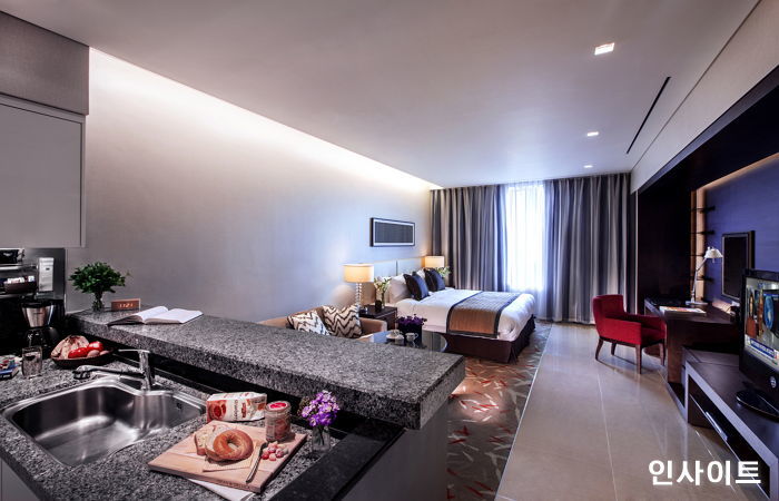 영화 ‘쥬라기 월드’와 함께하는 프로모션 선보인 오크우드 호텔