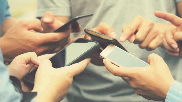 “카톡 답장은 3초만에 하는 10대들, 컴퓨터는 ‘독수리타법’이다”