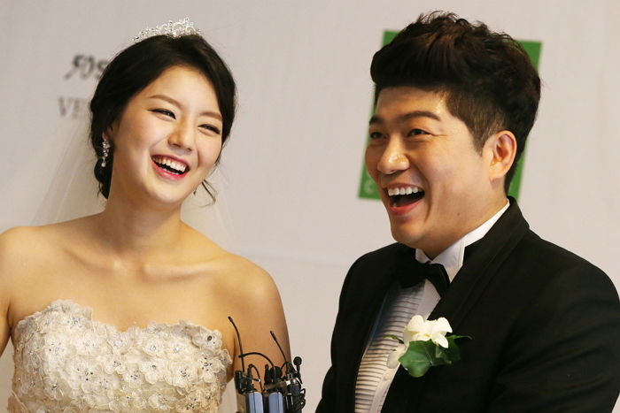 김재욱 “신입생이던 아내가 첫 학기 입학했을 때 낚아챘다”