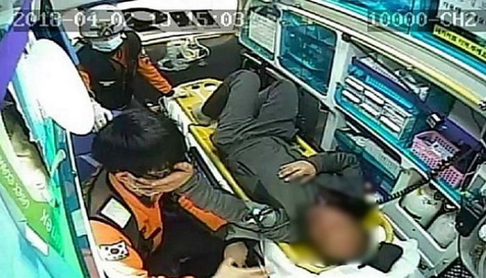 “이제 119 구급대원도 위급상황 시 ‘전기 충격기·가스총’ 쓸 수 있다”