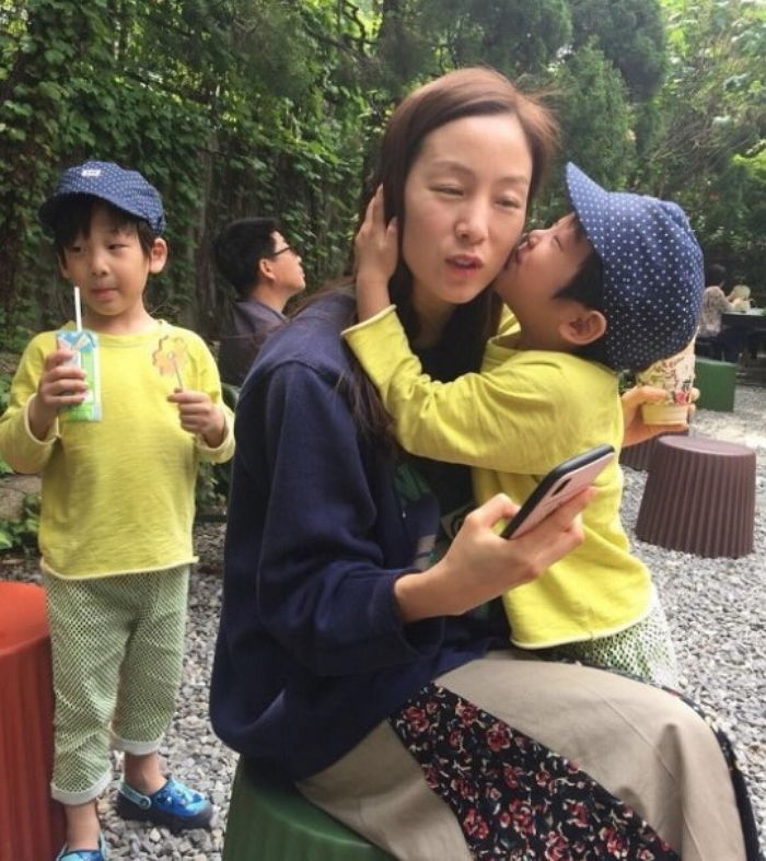 ‘슈돌’ 하차한 뒤 오랜만에 공개된 우월한 기럭지의 ‘서언·서준’ 근황