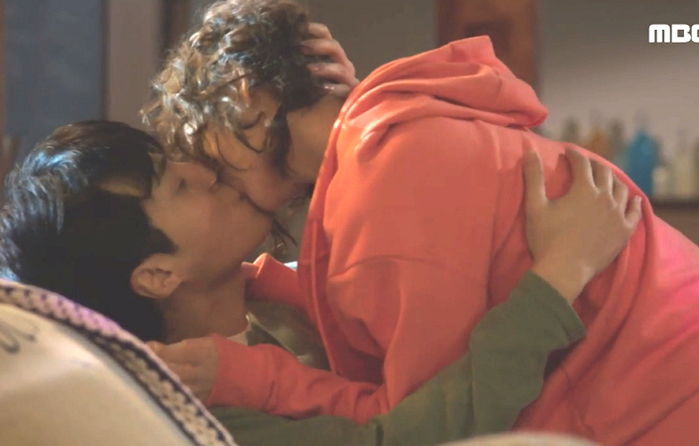 “8년 지기 남사친과 술먹다 홧김에 사고를 쳤습니다”