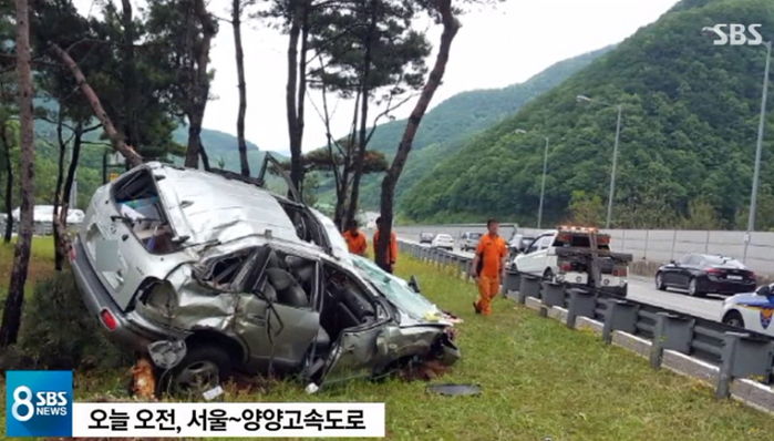 어머니 장례 마치고 ‘졸음·음주운전’하다 대형사고···“일가족 4명 사상”