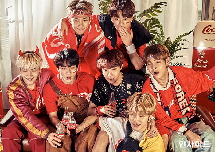 코카콜라, ‘방탄소년단’과 함께하는 ‘러시아월드컵’ D-30 응원전 공개